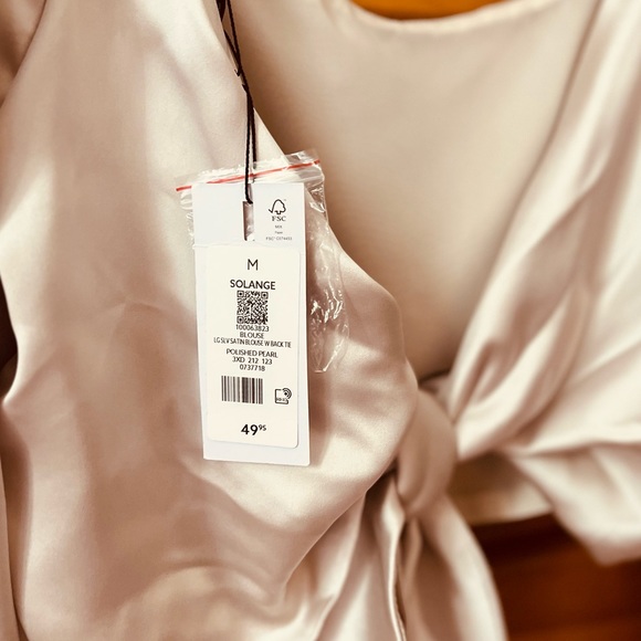 Dynamite Satin Blouse w/ Tie ✨ - Picture 3 of 5